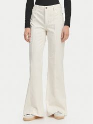 Guess Jeans Spodnie materiałowe W6RA0R WJ051 Kremowy Regular Fit. Białe spodnie materiałowe Guess Jeans, z aplikacjami, z bawełny. Za 336.99 zł.