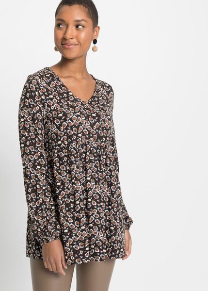 Bluzka shirtowa ze zrównoważonej wiskozy. Czarne bluzki bonprix, bez wzorów, z wiskozy, bez kołnierzyka, bez ramiączek. Za 112.99 zł.