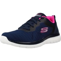 Buty SKECHERS BOUNTIFUL-QUICK PATH Niebieski. Niebieskie trekkingi Skechers, z tkaniny, trekkingowe. Za 259.99 zł.