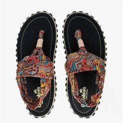 Sandały turystyczne damskie Gumbies Slingback Sandals. Sandały Gumbies, bez wzorów, sportowe, bez obcasa, bez zapięcia. Za 119.99 zł.