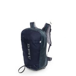 Plecak siturowy Blue Ice Taka Pack 30l - india ink. Niebieskie plecaki BLUE ICE, bez wzorów. Za 618.99 zł.