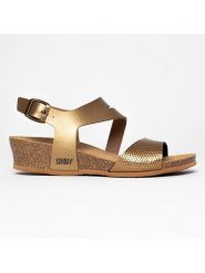 Sunbay Sandały "Cresta" w kolorze złotym koturnie rozmiar: 39. Żółte sandały Sunbay, bez wzorów, z materiału, z otwartym noskiem, bez obcasa, na koturnie, bez zapięcia. Za 212.30 zł.