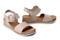 Inblu RV-2KU 002 Beżowy, sandały damskie. Brązowe sandały Inblu, bez wzorów, bez obcasa, na koturnie, bez zapięcia. Za 116.90 zł.