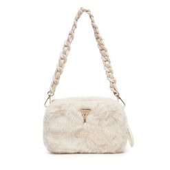 Torebka Guess. Torebki klasyczne Guess, z aplikacjami, bez dodatków. Za 269.99 zł.