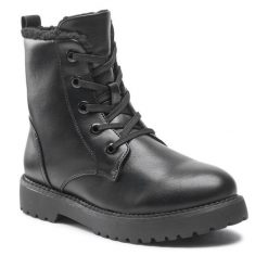 Botki Clara Barson. Czarne botki Clara Barson, bez wzorów, bez obcasa, na płaskiej podeszwie, bez zapięcia. Za 169.99 zł.