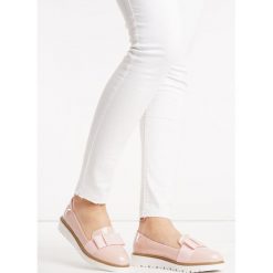 Różowe Mokasyny Mabel. Czerwone mokasyny Born2be, bez wzorów, bez obcasa. Za 49.99 zł.