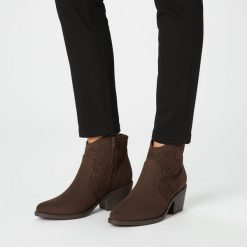 Botki damskie S.Barski, cholewka materiałowa ażurowa niski obcas lekka forma, brązowe, HY61-8009. Brązowe botki S.BARSKI, w ażurowe wzory, z materiału, bez obcasa, na obcasie, bez zapięcia. Za 179.00 zł.