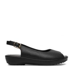 Sandały Go Soft. Czarne sandały GO SOFT, bez wzorów, bez obcasa, na płaskiej podeszwie, bez zapięcia. Za 119.99 zł.