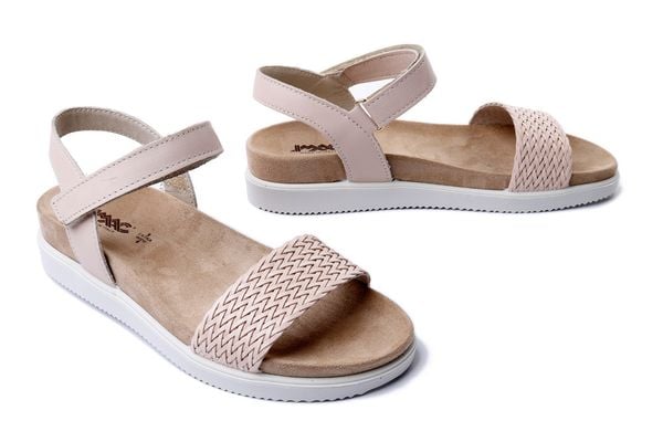 IMAC 204405 558150 14019/013 natural/beige, sandały damskie. Brązowe sandały Imac, bez wzorów, bez obcasa, na koturnie, bez zapięcia. Za 224.90 zł.