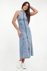 Sukienka jeansowa midi ARMANI EXCHANGE. Sukienki Armani Exchange, s, bez wzorów, z jeansu, bez kołnierzyka, bez ramiączek, midi. Za 939.00 zł.