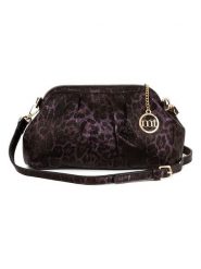 Mia Tomazzi Skórzana torebka "Bainsizza" w kolorze ciemnofioletowym - 30 x 17 x 10 cm rozmiar: onesize. Różowe torby na ramię Mia Tomazzi, bez wzorów, z materiału, na ramię, bez dodatków. Za 217.99 zł.