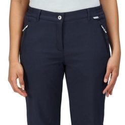 Spodnie softshellowe damskie Geo II. Niebieskie spodnie narciarskie Regatta, l, bez wzorów, z softshellu, trekkingowe. W wyprzedaży za 199.99 zł.