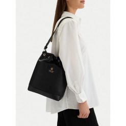 Torebka Beverly Hills Polo Club. Czarne torebki klasyczne Beverly Hills Polo Club, bez wzorów, bez dodatków. Za 219.99 zł.