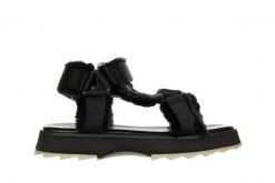 Sandały Emu Raven Black 119160, Czarny, Futro naturalne - 37. Czarne sandały EMU, bez wzorów, z futra, eleganckie, bez obcasa, bez zapięcia. W wyprzedaży za 179.10 zł.