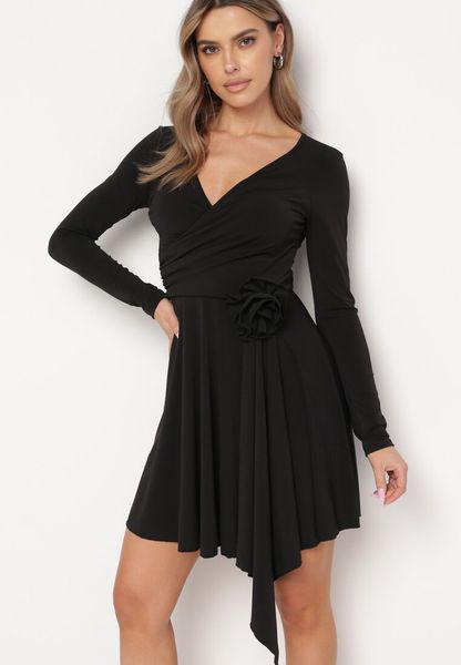 Czarna Asymetryczna Sukienka Koktajlowa z Odpinaną Kwiatową Broszką Grangerra. Czarne sukienki Born2be, bez wzorów, wizytowe, z asymetrycznym kołnierzem, bez ramiączek, asymetryczne. Za 74.99 zł.