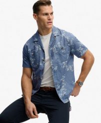 Superdry Krótki rękaw koszula plażowa z nadrukiem bawełna-len. Niebieskie koszule Superdry, xl, bez wzorów, z bawełny, bez kołnierzyka, bez ramiączek. Za 301.95 zł.