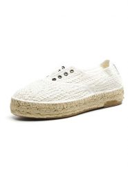 Natural world Espadryle w kolorze białym rozmiar: 39. Białe espadryle Natural World, bez wzorów, z bawełny, bez obcasa, bez zapięcia. Za 110.04 zł.