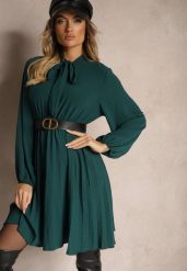 Ciemnozielona Plisowana Sukienka o Eleganckim Kroju z Wiązaniem przy Dekolcie i Gumką w Pasie Belorinda. Zielone sukienki Renee, na co dzień, bez wzorów, eleganckie, bez kołnierzyka, bez ramiączek, mini, kopertowe. Za 69.99 zł.