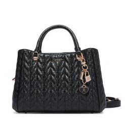 Torebka Guess. Czarne torebki klasyczne Guess, z aplikacjami, bez dodatków. Za 634.99 zł.
