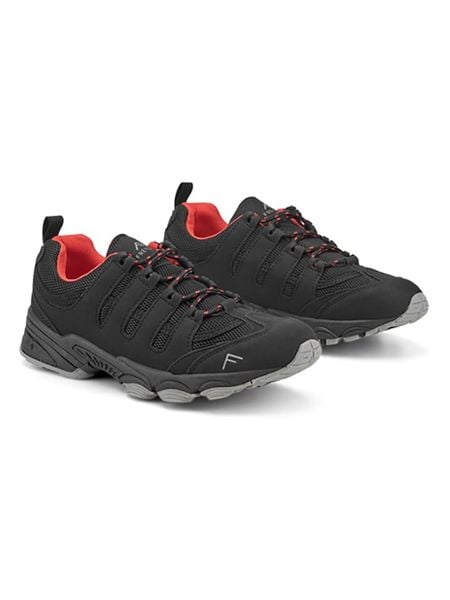 Freyling Sneakersy w kolorze czarnym rozmiar: 36. Czarne trampki Freyling, bez wzorów, bez zapięcia. Za 70.08 zł.