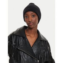 Czapka Calvin Klein. Czarne czapki Calvin Klein, bez wzorów. Za 279.99 zł.