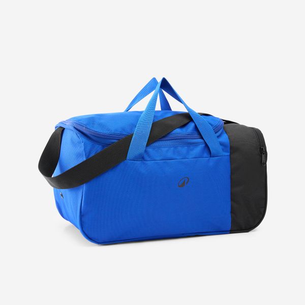 Torba sportowa Essential 20 L. Czarne torby na ramię DECATHLON, bez wzorów, z materiału, sportowe, na ramię, bez dodatków. Za 29.99 zł.