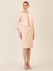 APART Bolerko w kolorze jasnoróżowym rozmiar: 36. Różowe swetry Apart, bez wzorów, bez ramiączek. Za 239.99 zł.