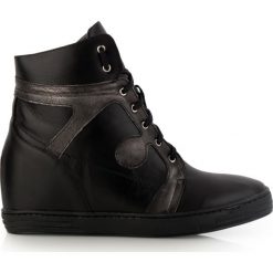 Sneakersy czarne srebrne z klinem. Czarne trampki Arturo Vicci, bez wzorów, z gumy, bez zapięcia. Za 209.30 zł.