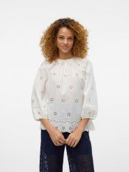 Vero Moda Bluzka w kolorze białym rozmiar: M. Białe bluzki Vero Moda, m, bez wzorów, z bawełny, bez kołnierzyka, bez ramiączek. Za 57.47 zł.