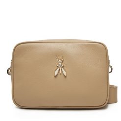 Torebka Patrizia Pepe. Brązowe listonoszki Patrizia Pepe, bez wzorów, bez dodatków. Za 559.99 zł.
