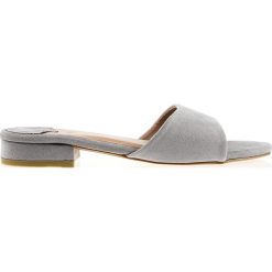Szare klapki (38). Szare klapki Seastar, bez wzorów, z zamszu, bez obcasa. Za 45.00 zł.
