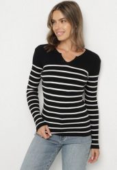 Czarna Bluzka z Bawełną w Paski Ozdobiona Guzikami Gelvila. Czarne bluzki Born2be, s, bez wzorów, z bawełny, bez kołnierzyka, bez ramiączek. Za 59.99 zł.