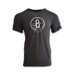 Koszulka uniwersalna damska Nike Brooklyn Nets Essential. Szare bluzki Nike, uniwersalny, bez wzorów, sportowe, bez kołnierzyka, bez ramiączek. Za 138.60 zł.