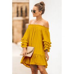 Sukienka LULAR MUSTARD. Żółte sukienki Sukienka LULAR MUSTARD, na co dzień, l, bez wzorów, bez kołnierzyka, bez ramiączek. W wyprzedaży za 69.00 zł.