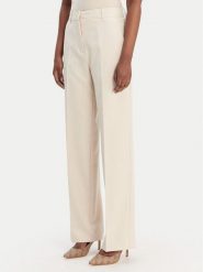 Guess Spodnie materiałowe W6RB02 WH9Y2 Beżowy Regular Fit. Brązowe spodnie materiałowe Guess, xl, z aplikacjami, z materiału. Za 479.99 zł.