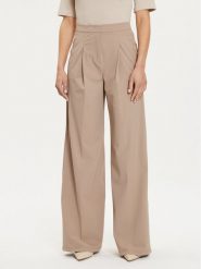 Max Mara Leisure Spodnie materiałowe Bonn 2426786017 Beżowy Relaxed Fit. Brązowe spodnie materiałowe Max Mara Leisure, xl, bez wzorów, z materiału. Za 389.99 zł.