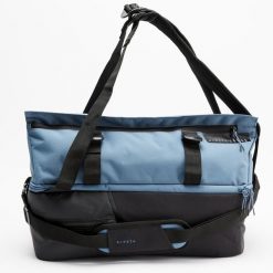 Torba sportowa Kipsta Urban 35L. Czarne torby na ramię KIPSTA, bez wzorów, z materiału, sportowe, na ramię, bez dodatków. W wyprzedaży za 119.99 zł.