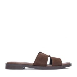 Klapki Lasocki. Brązowe klapki Lasocki, bez wzorów, bez obcasa. Za 139.99 zł.