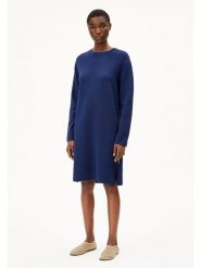 Armedangels Sukienka dzianinowa "Rosanniaas" w kolorze granatowym rozmiar: XS. Niebieskie sukienki ARMEDANGELS, na co dzień, xs, bez wzorów, z bawełny, bez kołnierzyka, bez ramiączek, midi, proste. Za 221.67 zł.