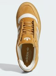Adidas Skórzane sneakersy "Rivalry Crepe" w kolorze jasnobrązowym rozmiar: 46 2/3. Brązowe trampki Adidas, bez wzorów, bez zapięcia. Za 271.67 zł.