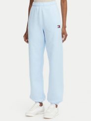 Tommy Jeans Spodnie dresowe DW0DW22780 Niebieski jasny Regular Fit. Niebieskie spodnie dresowe Tommy Jeans, xxs, bez wzorów, z bawełny. Za 329.99 zł.