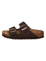 Birkenstock Skórzane klapki "Arizona" w kolorze ciemnobrązowym rozmiar: 38. Brązowe klapki Birkenstock, bez wzorów, ze skóry, z otwartym noskiem, bez obcasa. Za 422.95 zł.