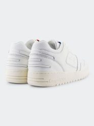 Kangaroos Skórzane sneakersy "Hot Shot" w kolorze kremowym rozmiar: 44. Brązowe trampki KangaROOS, bez wzorów, z materiału, bez zapięcia. Za 543.99 zł.