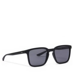Okulary przeciwsłoneczne Nike. Czarne okulary przeciwsłoneczne Nike, bez wzorów. Za 279.99 zł.