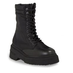 Botki Tommy Jeans. Czarne botki Tommy Jeans, bez wzorów, z jeansu, bez obcasa, na słupku, bez zapięcia. Za 799.99 zł.