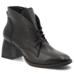 Czarne Botki Armodo Skórzane Obuwie Damskie Na Obcasie. Czarne botki Armodo, bez wzorów, z jeansu, bez obcasa, na obcasie, bez zapięcia. Za 399.99 zł.