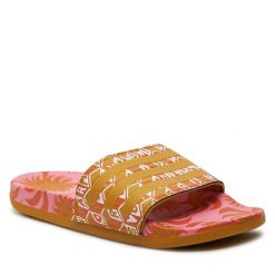 Klapki adidas. Czerwone klapki Adidas, bez wzorów, bez obcasa. Za 229.99 zł.