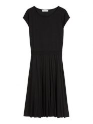 Marc O'Polo Sukienka codzienna 506 2123 59111 Czarny Regular Fit. Czarne sukienki Marc O'Polo, na co dzień, xl, bez wzorów, z lyocellu, bez kołnierzyka, bez ramiączek, proste. Za 689.99 zł.