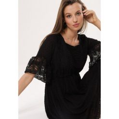 Czarna Sukienka Pop In. Czarne sukienki Born2be, na lato, l, z aplikacjami, z wiskozy, bez kołnierzyka, bez ramiączek, mini, rozkloszowane. Za 119.99 zł.