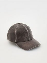 Czapka z daszkiem z efektem sprania - ciemnobrązowy. Brązowe czapki Reserved, bez wzorów. W wyprzedaży za 17.99 zł.